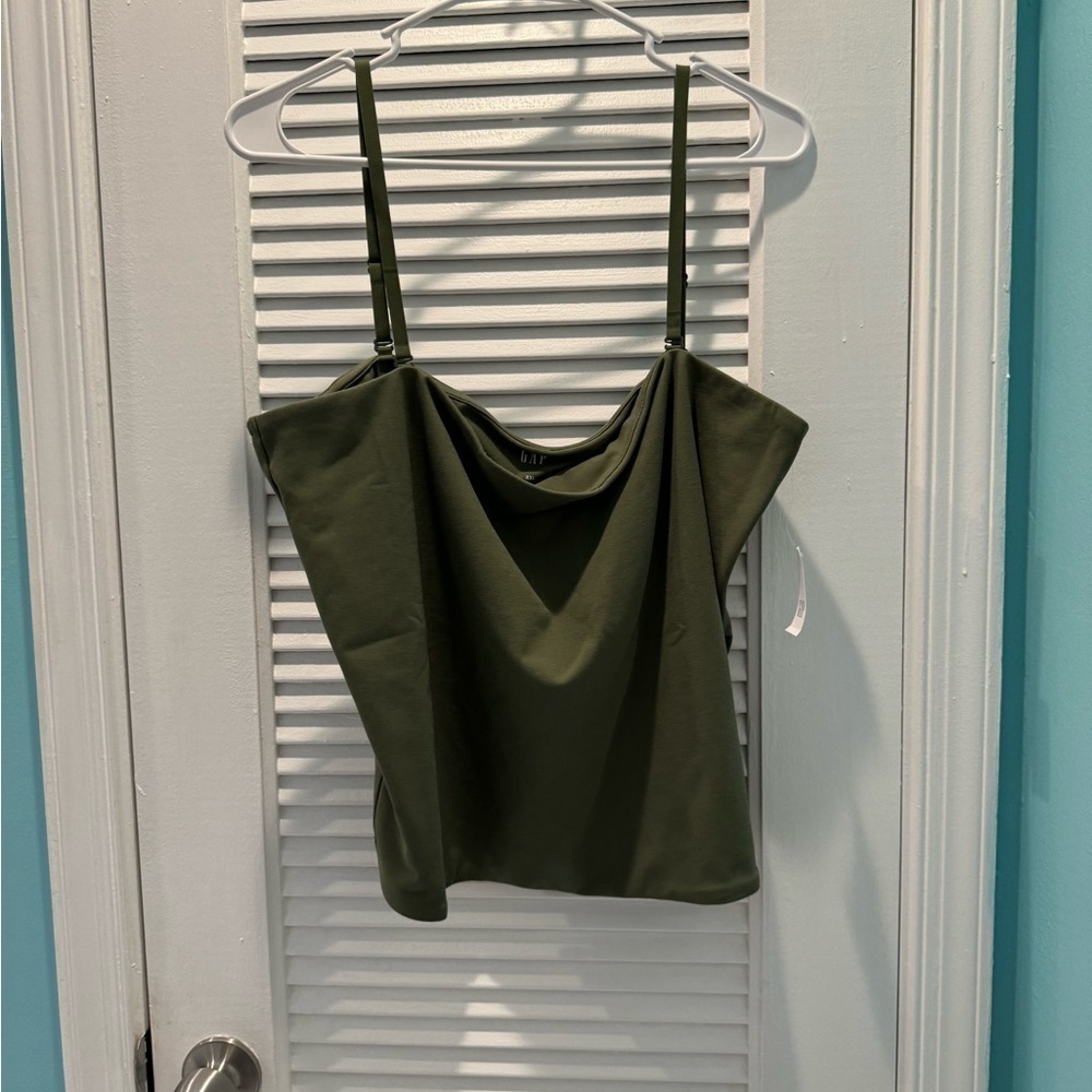 NWT Gap Crop Cami - Picture 2 of 6